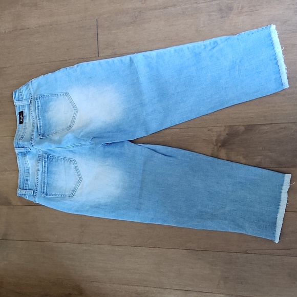 Earl Capri Jeans - Picture 2 of 8